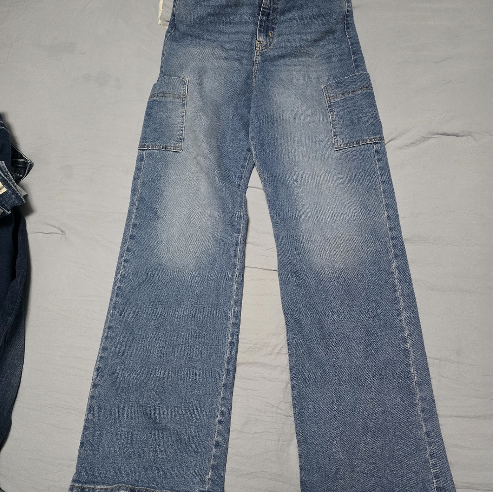 Levis